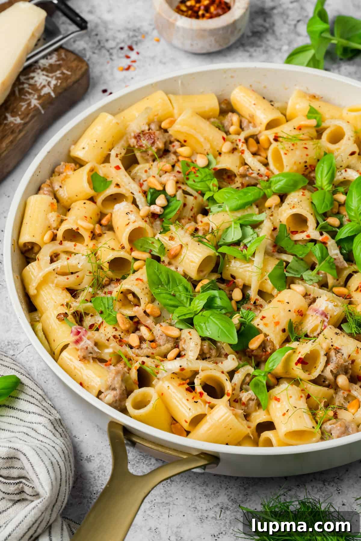 Sausage and Fennel Pasta with Lemon and Parmesan 12 Creamy Sausage and Fennel Pasta with pine nuts and basil